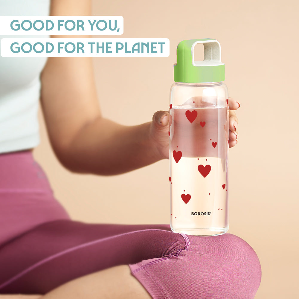 Borosil All Hearts Glass Bottle w Husk Lid, 750ml