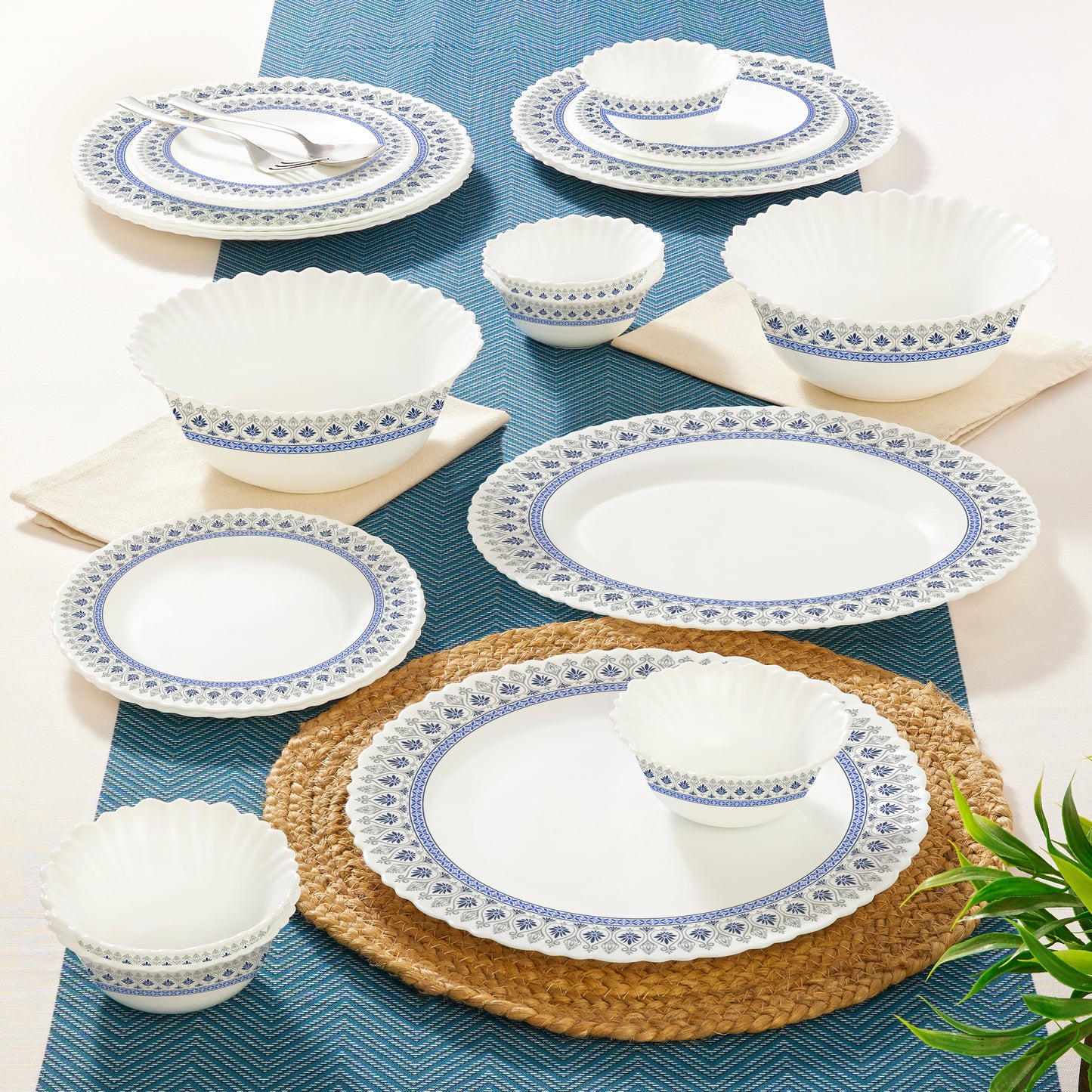 Larah by Borosil Ocean Dinner Set 21 pc Set: Serves 6