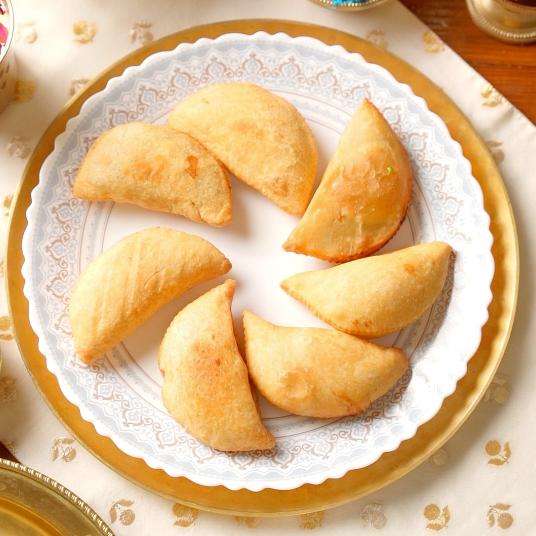 Cheese Chilly Gujiya
