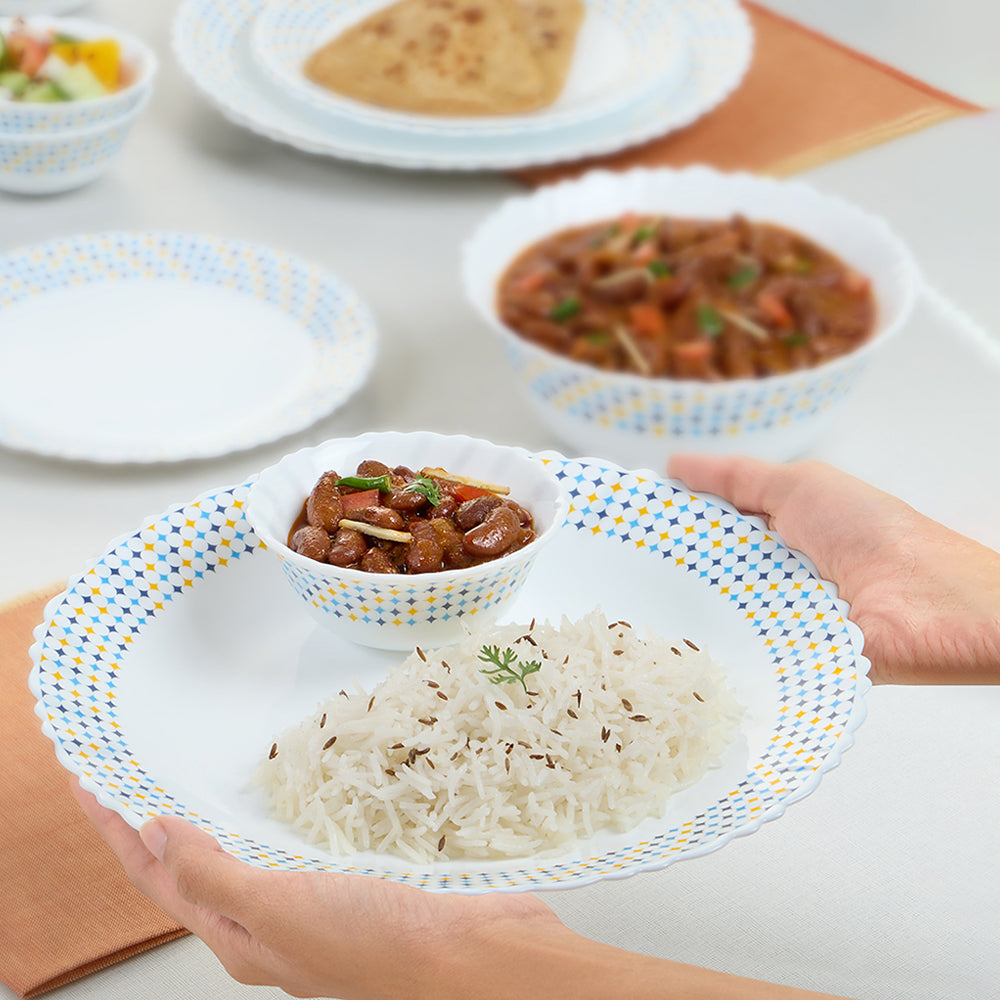 Larah Kosmo 17 pc Dinner Set