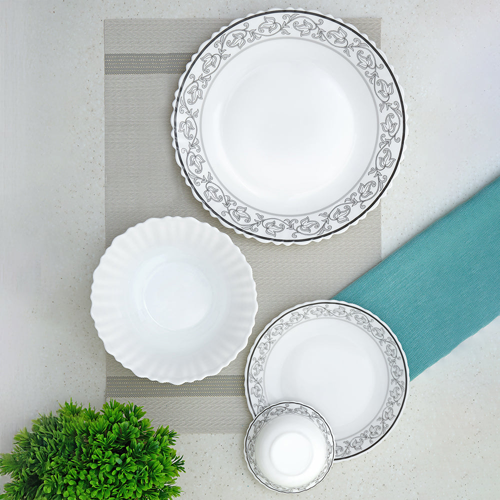Larah Orwin 17 pc Dinner Set