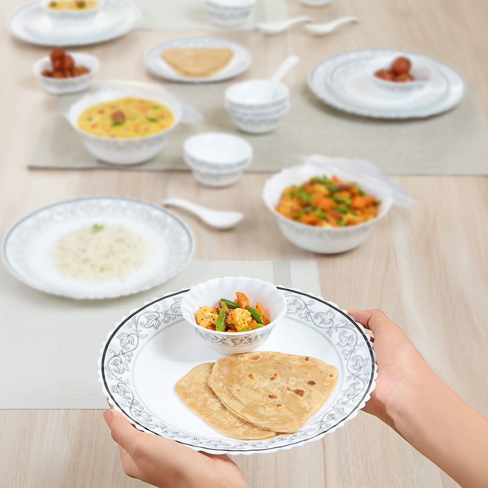 Larah Orwin 34 pc Dinner Set