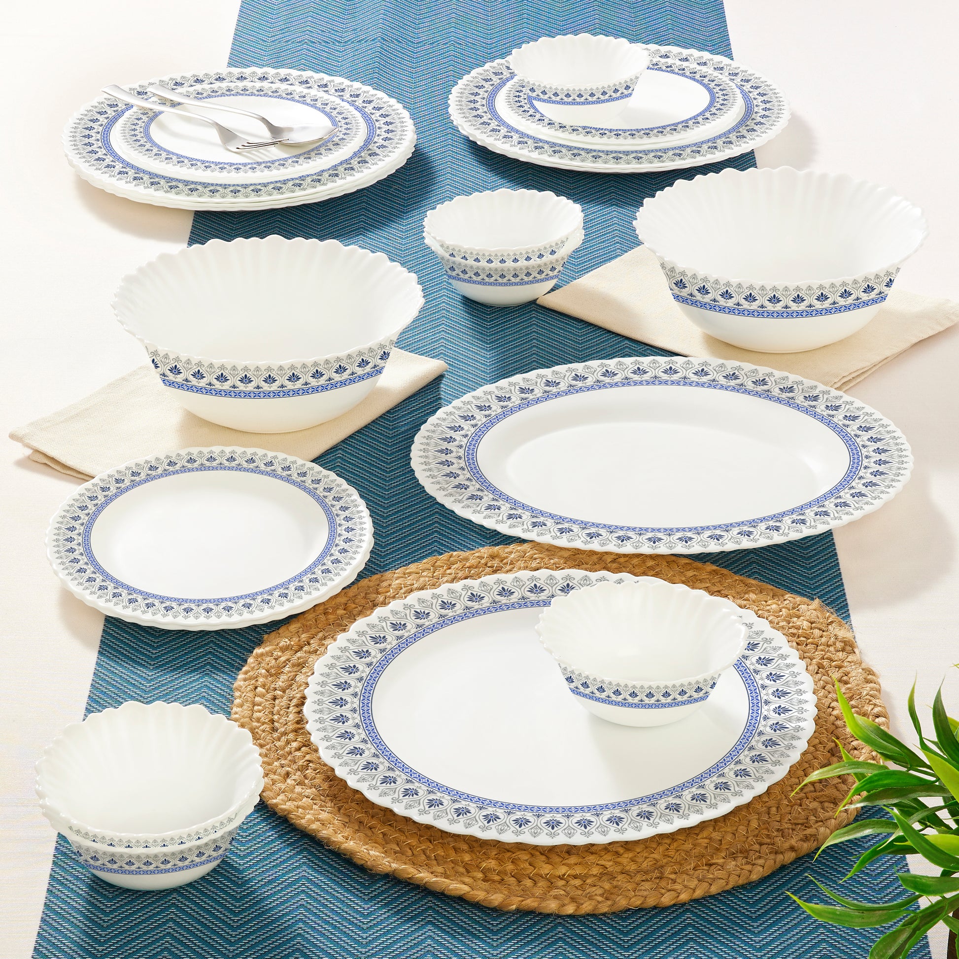 Larah by Borosil Ocean Dinner Set 21 pc Set: Serves 6