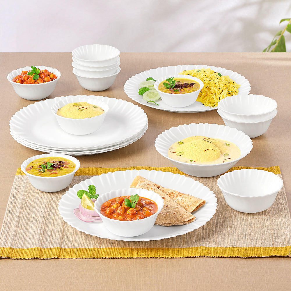 Larah Brand Logo Dinner Set