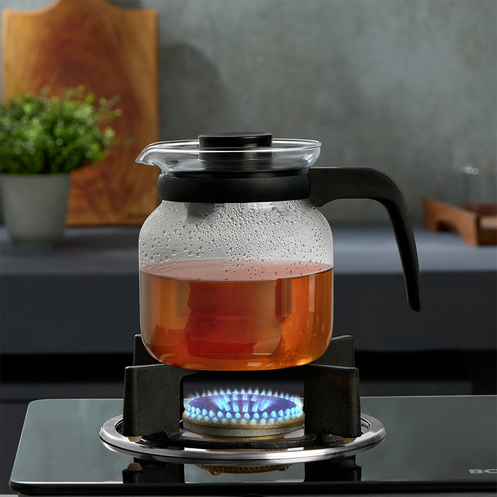 Clear Glass Carafe with Inbuilt Strainer