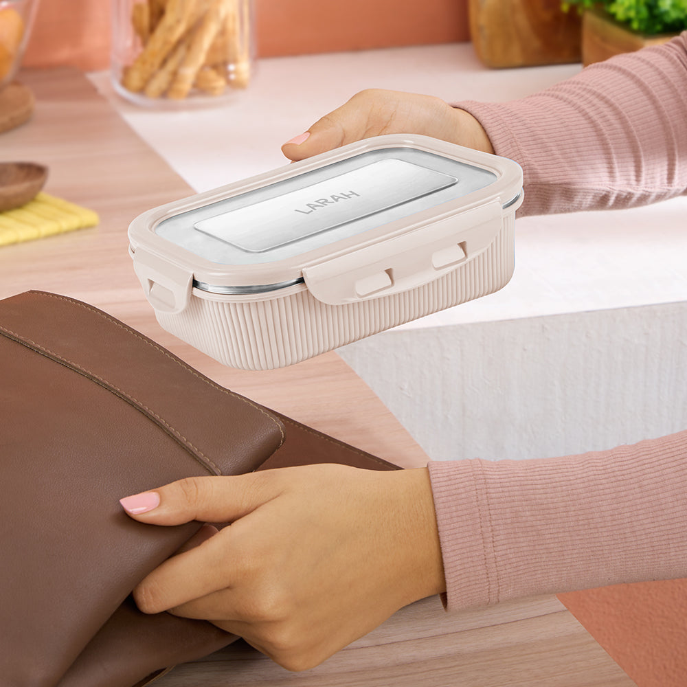Larah Freshbyte Rectangular Lunch Box, Beige