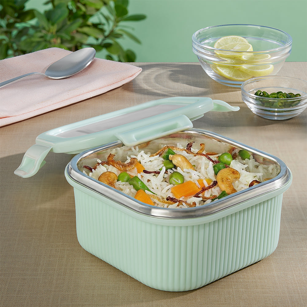 Larah Freshbyte Square Container with Lid, Green