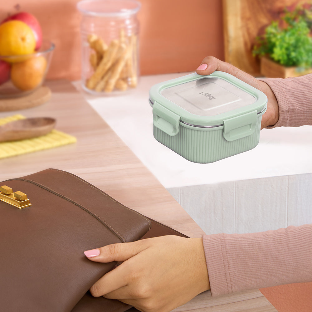 Larah Freshbyte Square Container with Lid, Green