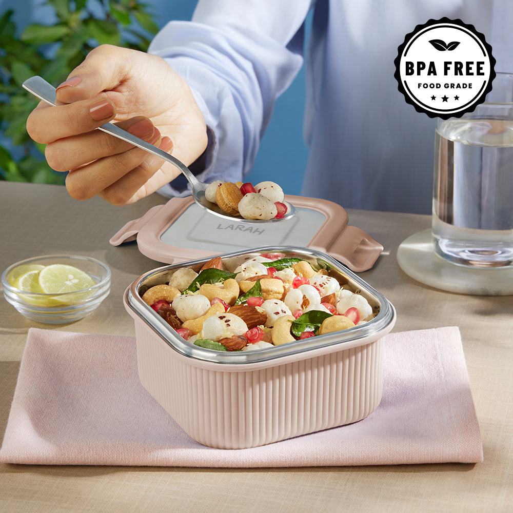 Larah Freshbyte Square Container with Lid, Beige