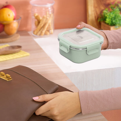 Larah Freshbyte Square Container with Lid, Green