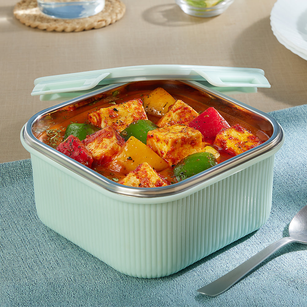 Larah Freshbyte Square Container with Lid, Green