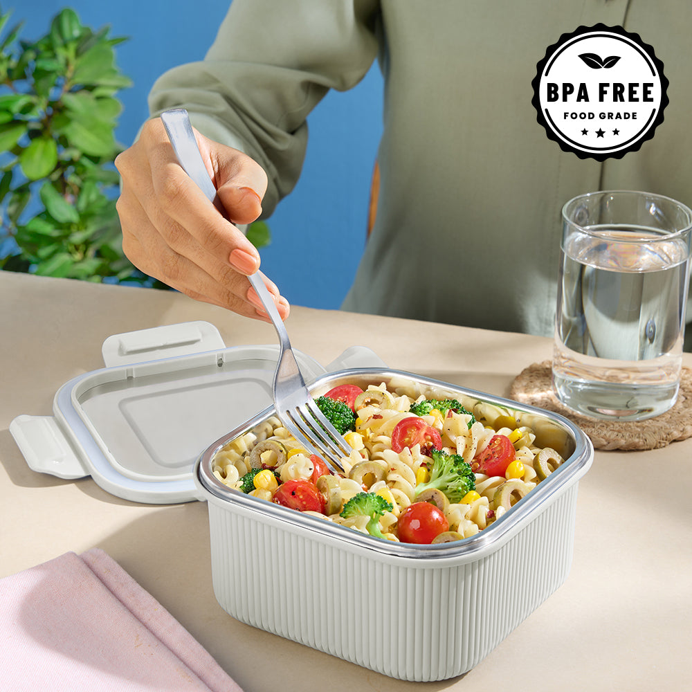 Larah Freshbyte Square Container with Lid, Grey